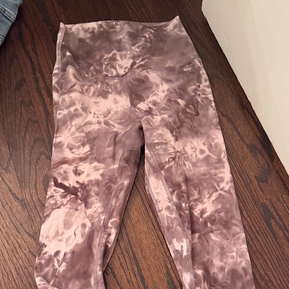 lululemon athletica Tie-Dye Leggings in Mauve and Pink